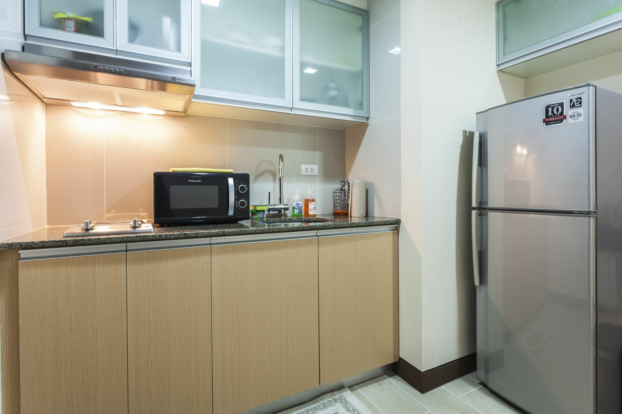 Csuites At Two Central Residences Makati City Exterior photo